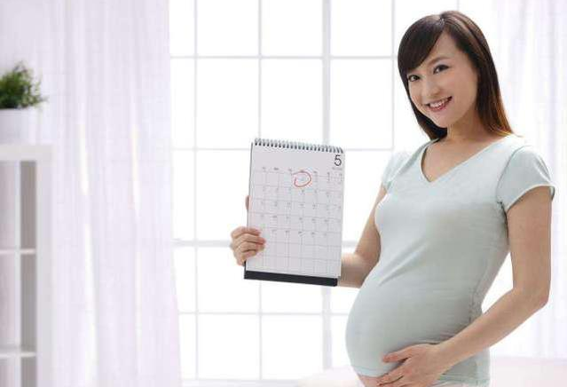 胎兒入盆體驗，有孕媽說像一個東西突然下落，還有孕媽說沒感覺