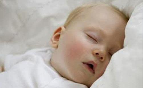 媽媽只需做好這3件事，孩子就能擁有一個(gè)良好睡眠習(xí)慣